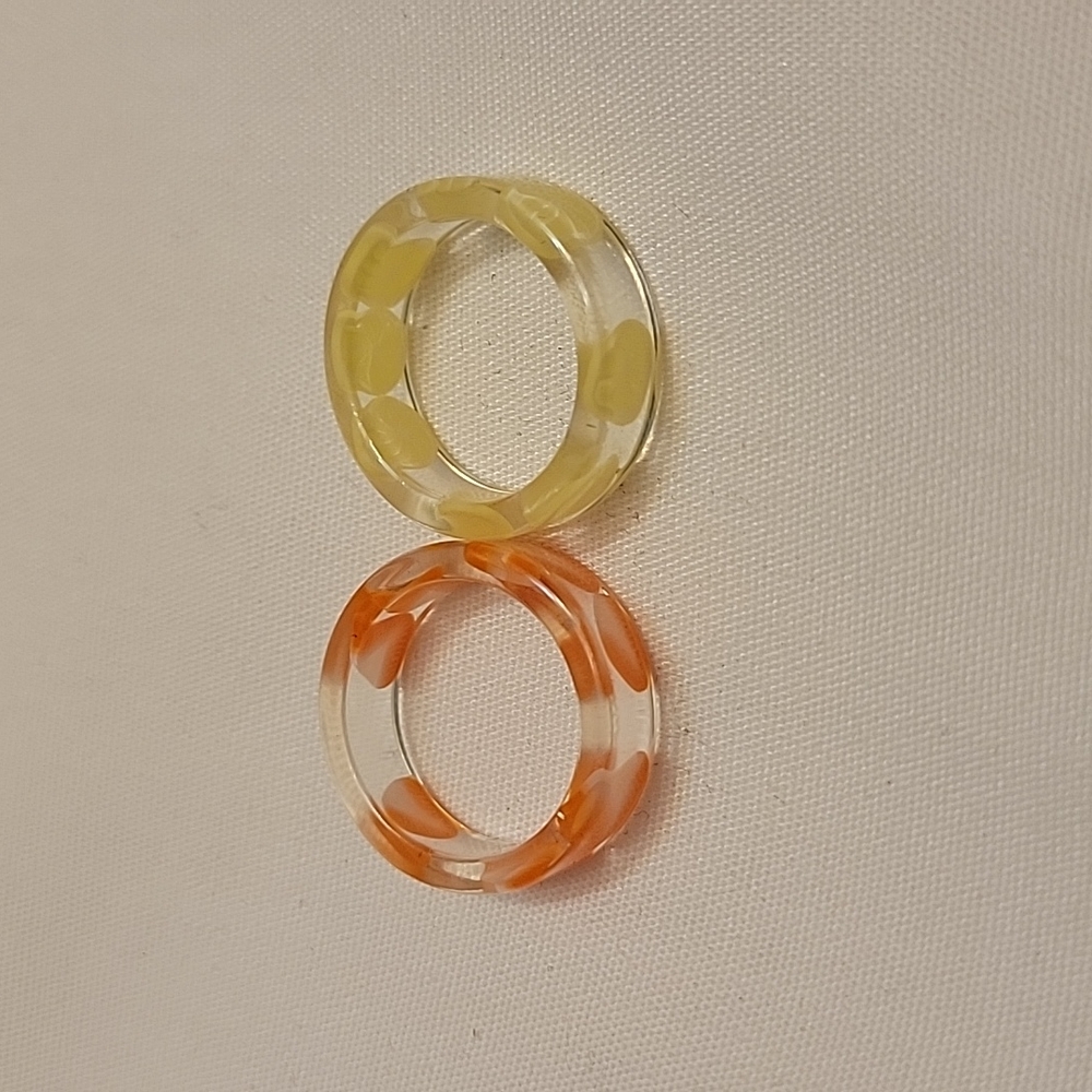 ❄️Host Pick🎉Fun Fashion Acrylic Rings - Picture 2 of 6